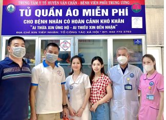 Tủ quần áo 0 đồng tại Trung Tâm Y Tế Huyện Văn Chấn, Yên Bái và những suất quà nhỏ mang tên #Kết_Nối_Trái_Tim